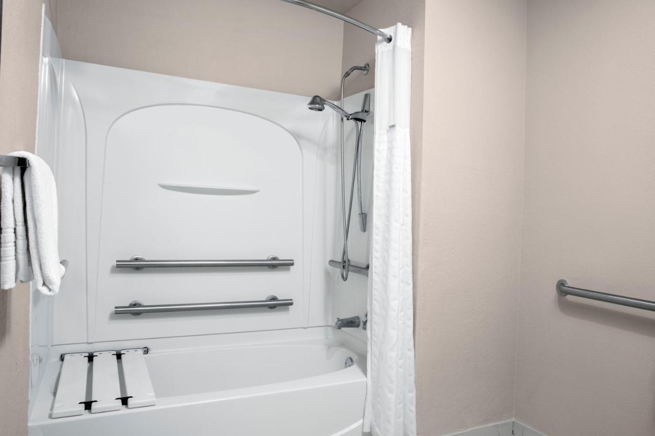 Hotel Spark By Hilton Miami Doral 3*