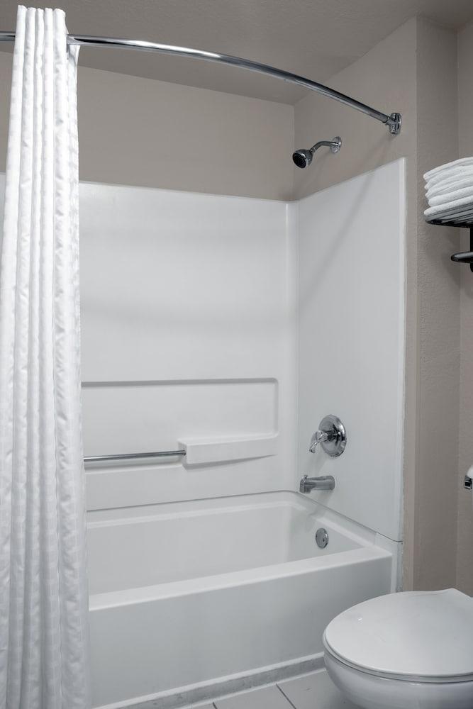 Spark By Hilton Miami Doral Hotel Sweetwater