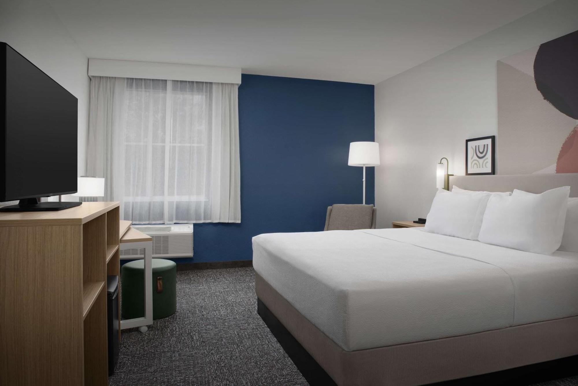 Spark By Hilton Miami Doral Hotel