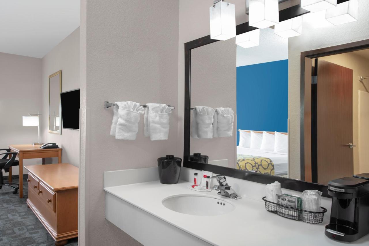 Spark By Hilton Doral Sweetwater