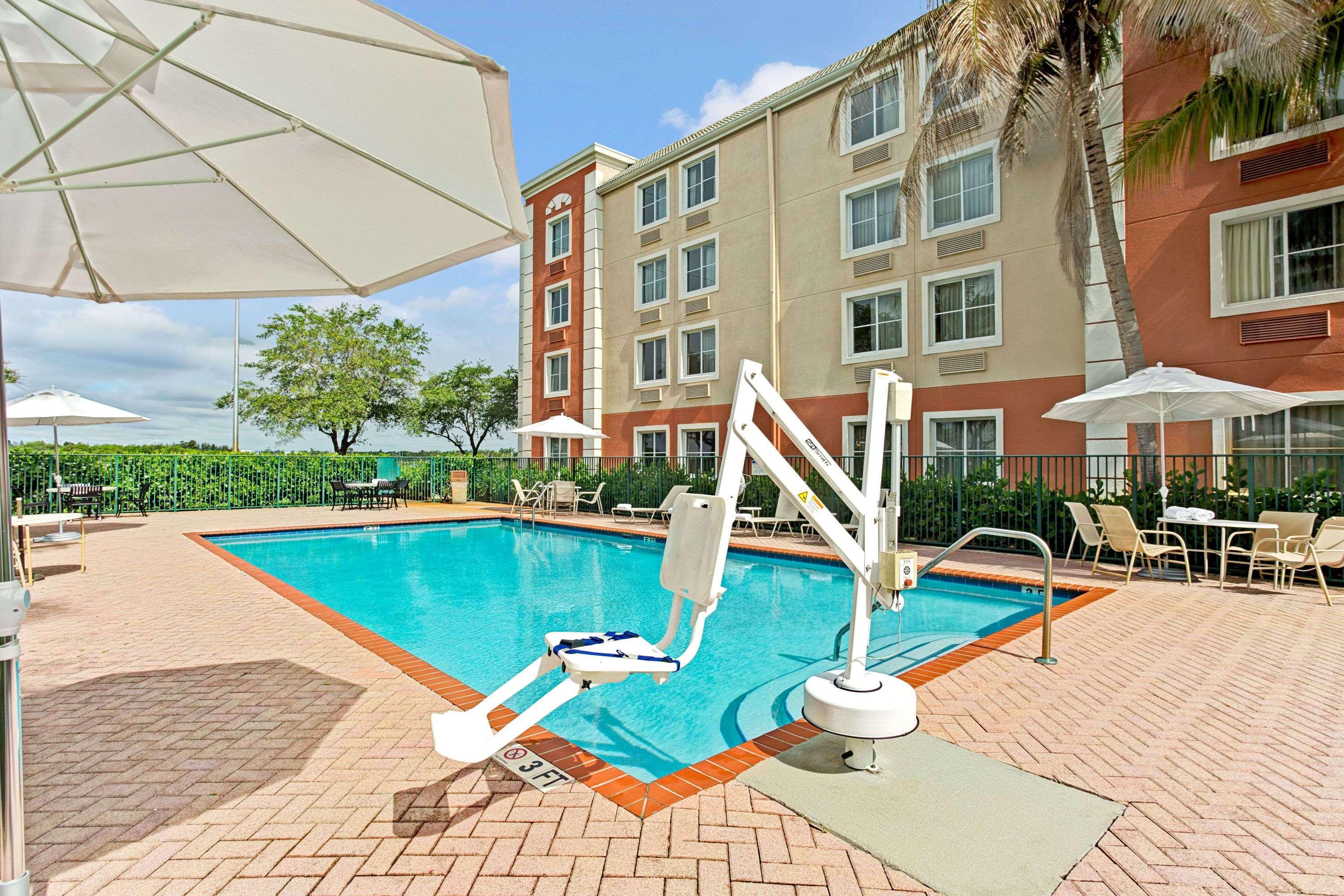 Spark By Hilton Doral Hotel Sweetwater