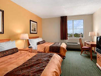 Hotel Spark By Hilton Doral Sweetwater