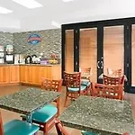 Spark By Hilton Miami Doral 